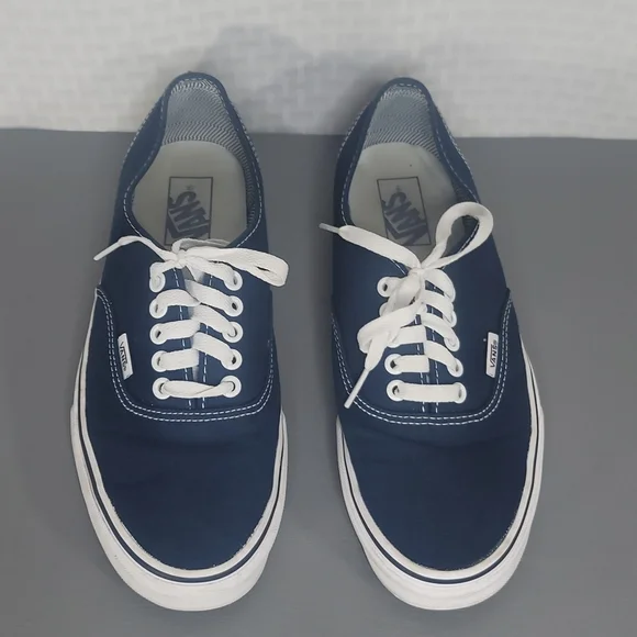 Vans sneakers size 10 excellent condition - Picture 3 of 10